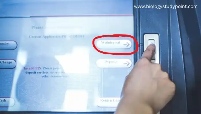 How to withdraw money from atm card